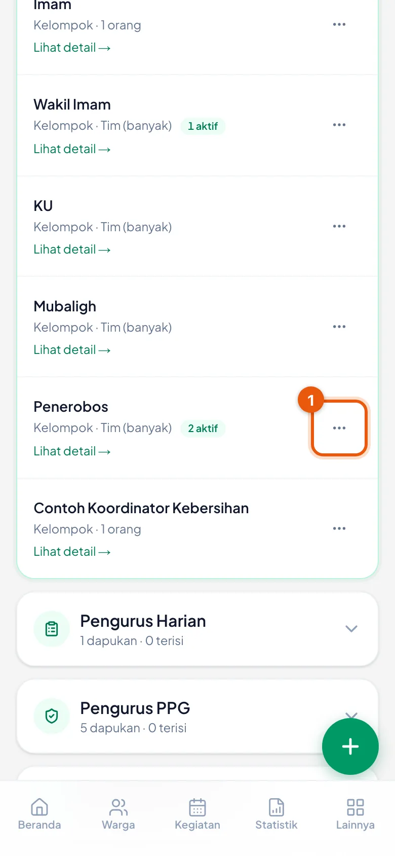 Penerobos dipegang 2 orang, Wakil Imam 1 — lencana ini yang menandainya.
