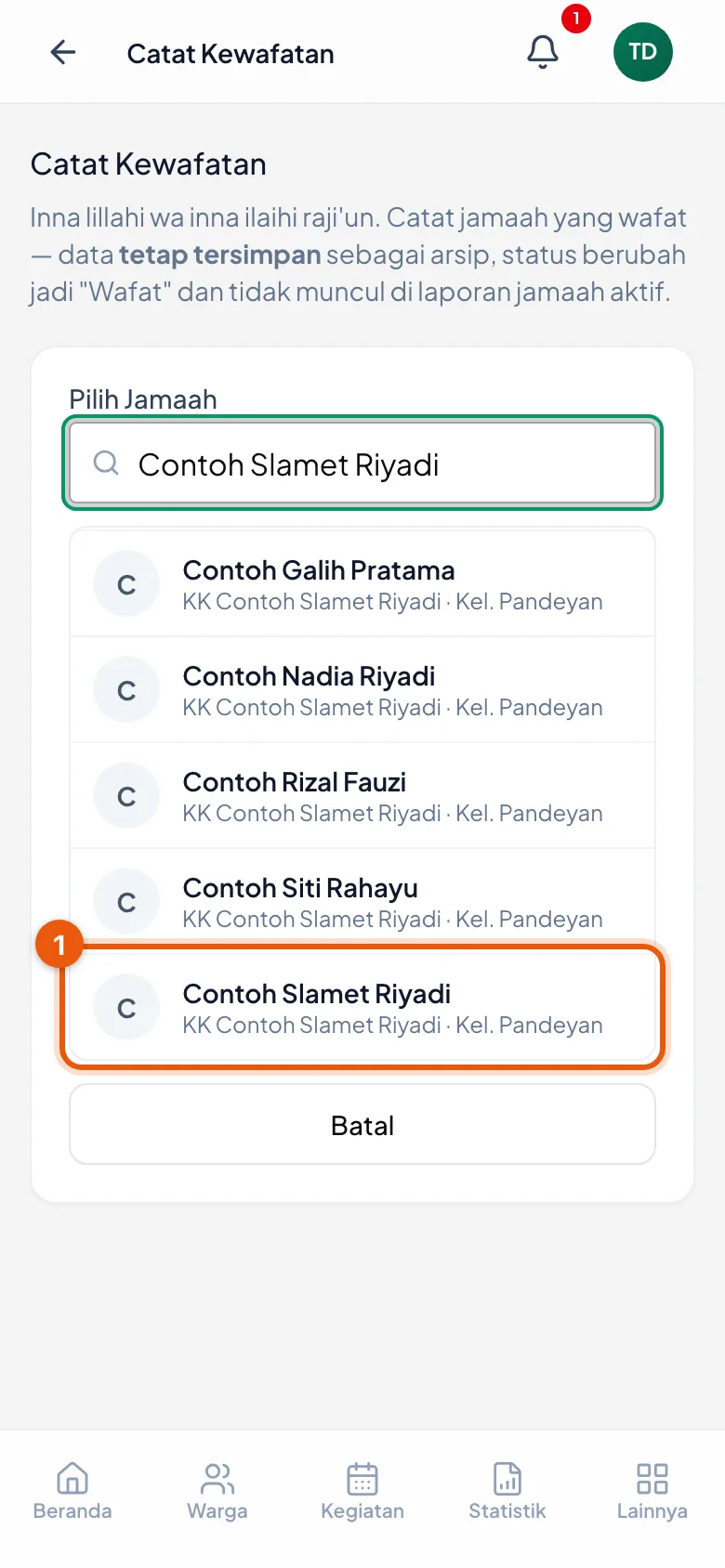 Mengetik satu nama memunculkan seluruh anggota KK-nya — di sini lima orang sekaligus. Yang disorot baris yang benar; namanya ada di baris pertama, KK dan kelompoknya di baris kedua.